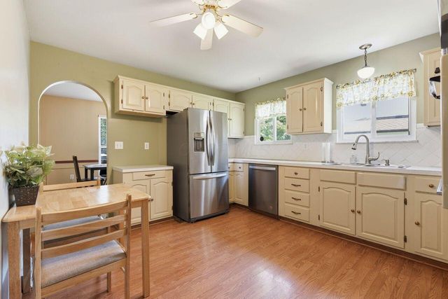 945 Matterhorn Drive, Reynoldsburg, OH 43068