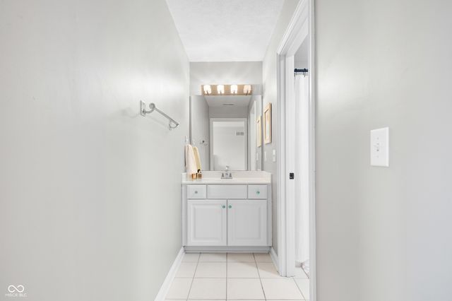 12096 Sail Place Drive, Indianapolis, IN 46256