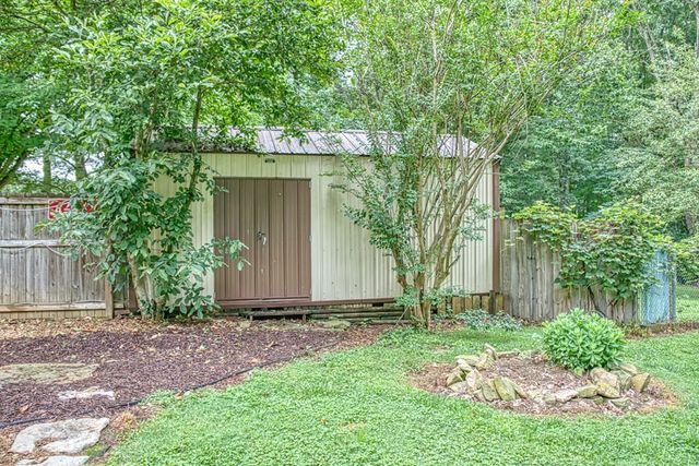 3570 Golden Mountain Rd, NE, Sparta, TN 38583