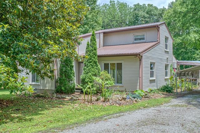 3570 Golden Mountain Rd, NE, Sparta, TN 38583