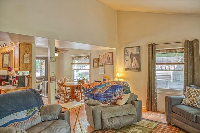 3570 Golden Mountain Rd, NE, Sparta, TN 38583