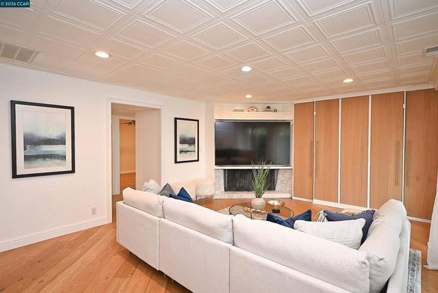 1919 Ygnacio Valley Rd 78, Walnut Creek, CA 94598