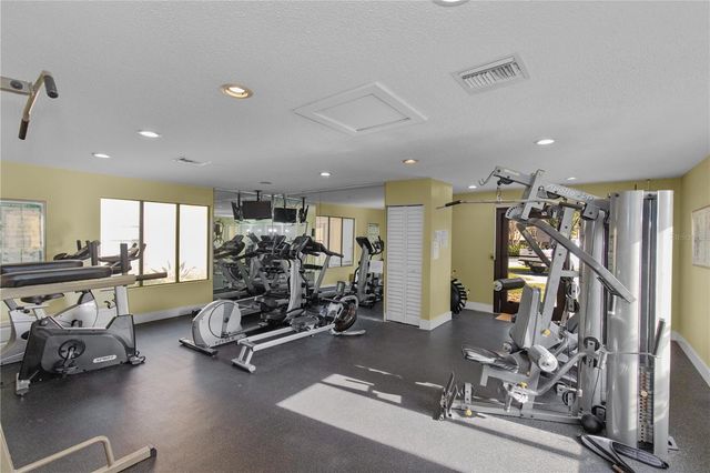 10125 SAILWINDS BOULEVARD N 102, Largo, FL 33773