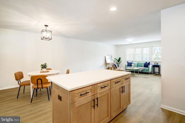 333 GOLF HILLS RD, Havertown, PA 19083