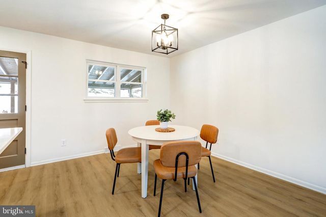 333 GOLF HILLS RD, Havertown, PA 19083