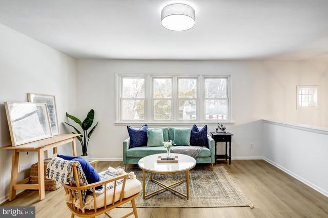 333 GOLF HILLS RD, Havertown, PA 19083