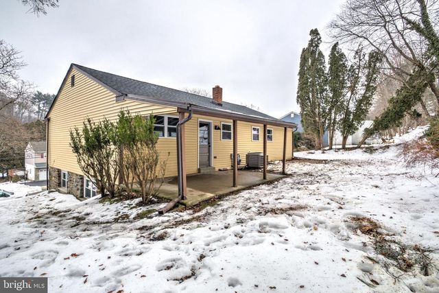 333 GOLF HILLS RD, Havertown, PA 19083