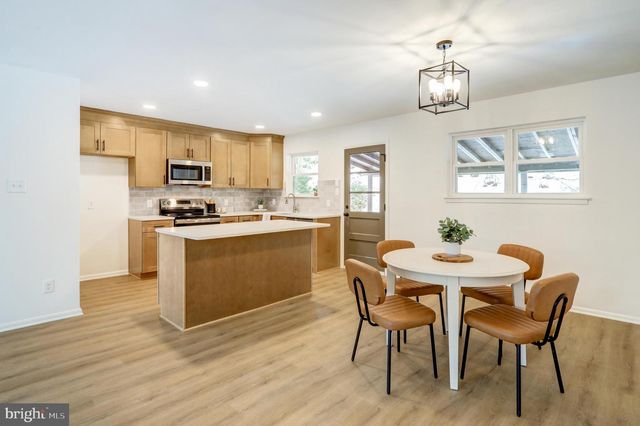 333 GOLF HILLS RD, Havertown, PA 19083