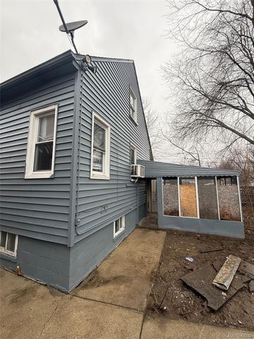 6746 Heyden Street, Detroit, MI 48228