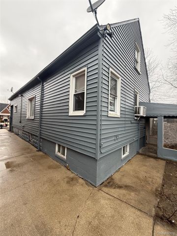 6746 Heyden Street, Detroit, MI 48228