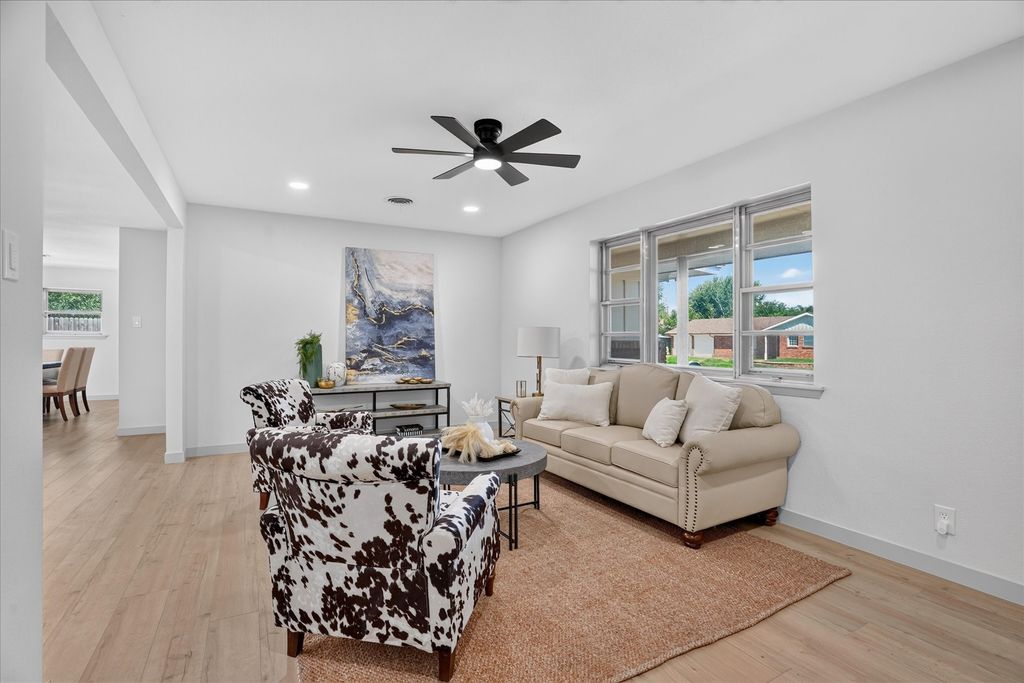 429 Fieldwood Terrace, Hurst, TX 76053 — photo 4