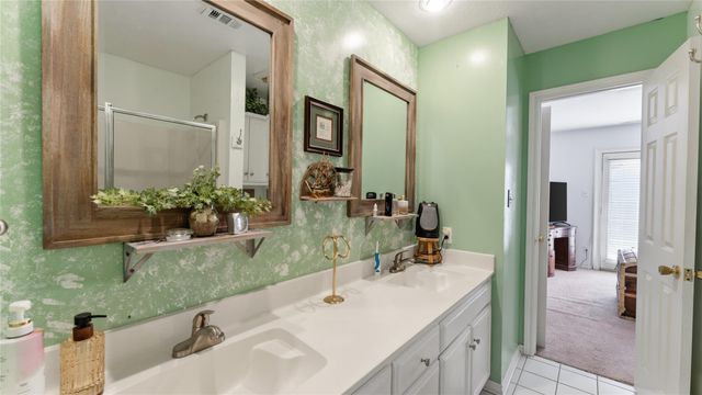 1923 Fairway Drive, Huntsville, TX 77340