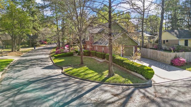 1923 Fairway Drive, Huntsville, TX 77340