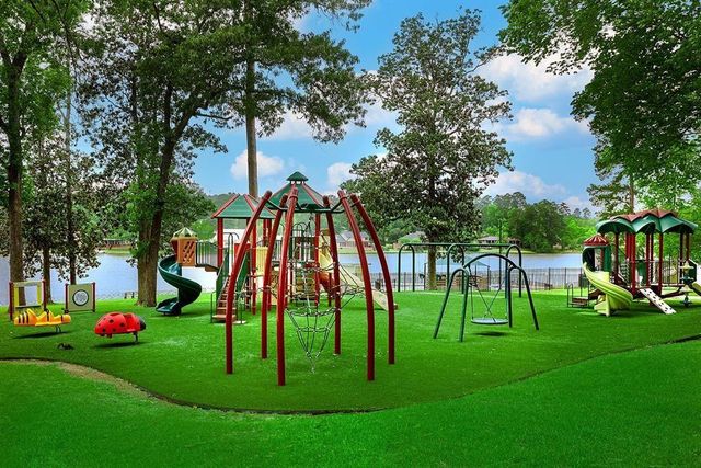 1923 Fairway Drive, Huntsville, TX 77340