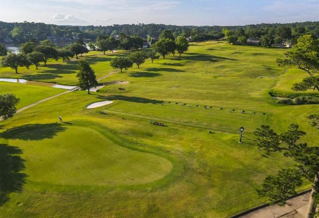 1923 Fairway Drive, Huntsville, TX 77340