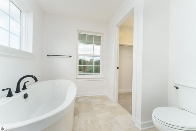 565 W Wildwood Drive, Owosso, MI 48867