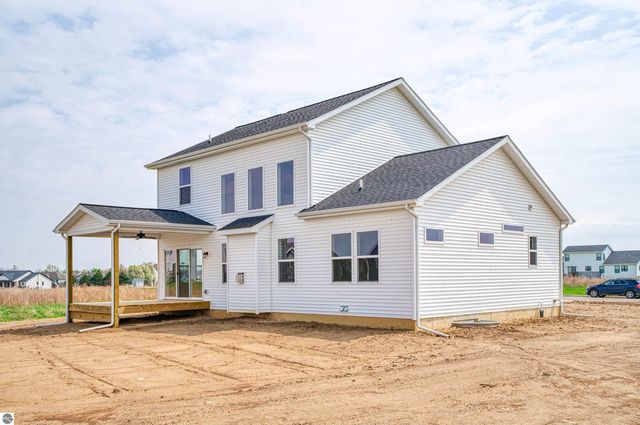 565 W Wildwood Drive, Owosso, MI 48867