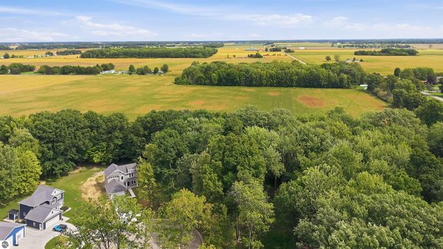 565 W Wildwood Drive, Owosso, MI 48867