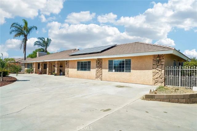 575 Lauresa, Hemet, CA 92544