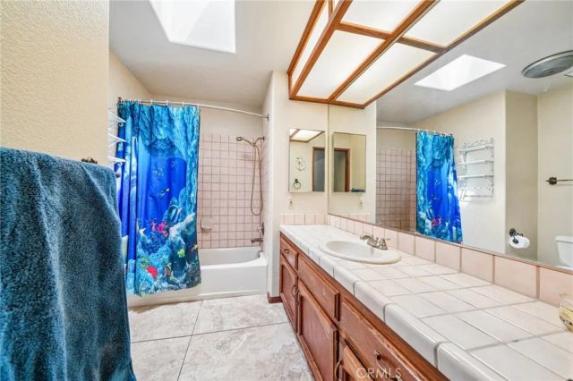 575 Lauresa, Hemet, CA 92544