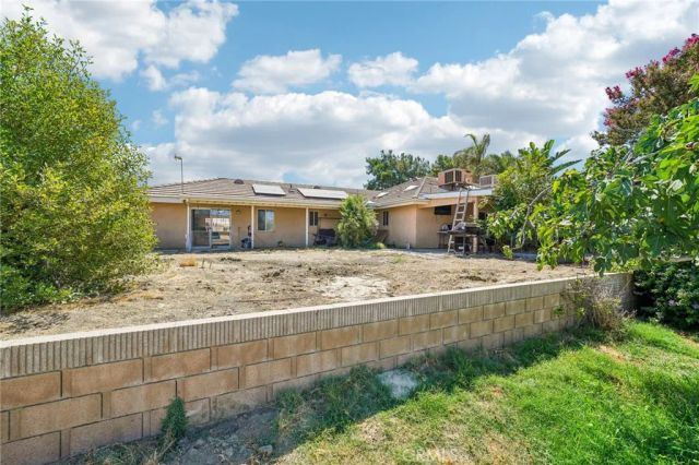 575 Lauresa, Hemet, CA 92544
