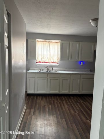1711 Liberty Bell Way, Louisville, KY 40215