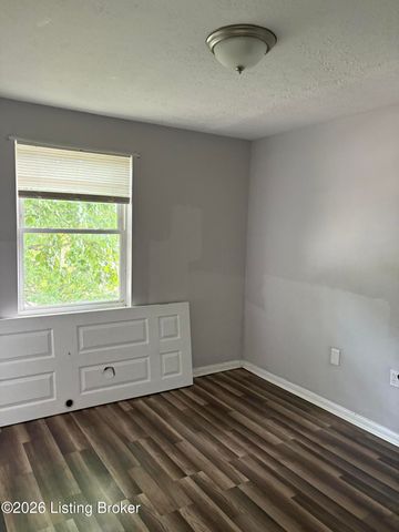 1711 Liberty Bell Way, Louisville, KY 40215