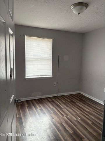 1711 Liberty Bell Way, Louisville, KY 40215