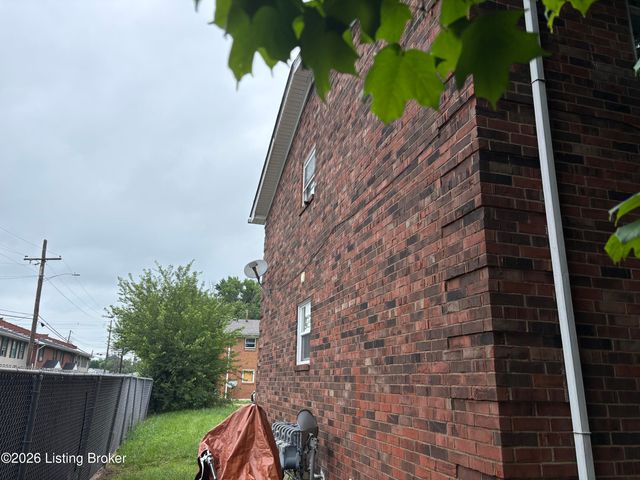 1711 Liberty Bell Way, Louisville, KY 40215