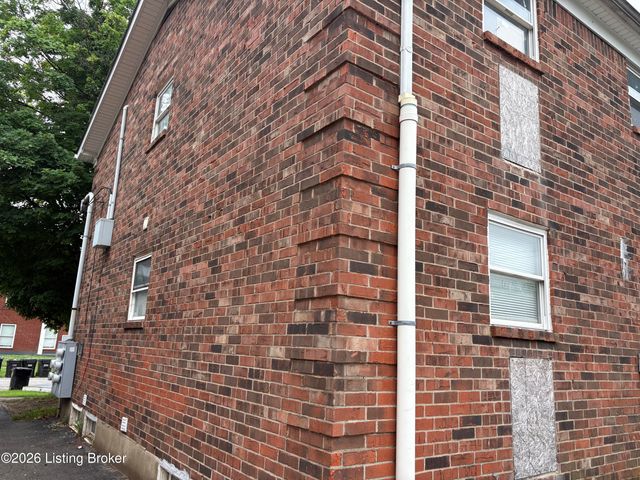 1711 Liberty Bell Way, Louisville, KY 40215