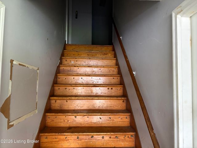 1711 Liberty Bell Way, Louisville, KY 40215