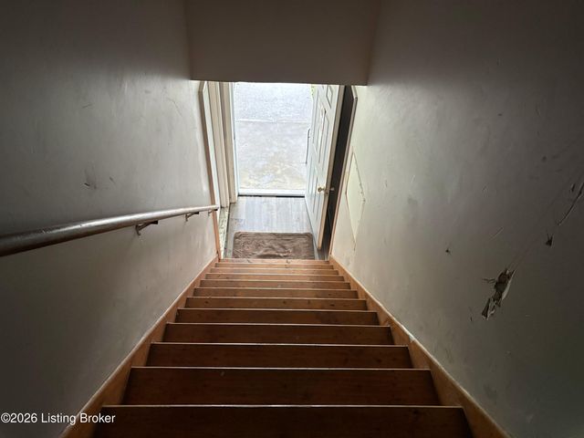 1711 Liberty Bell Way, Louisville, KY 40215