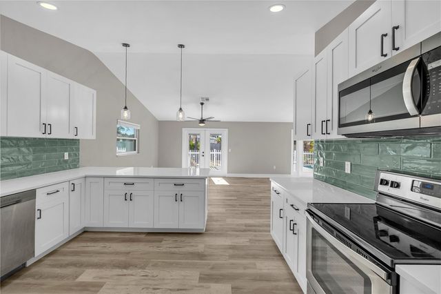 21161 KNOLLWOOD AVENUE, Port Charlotte, FL 33952