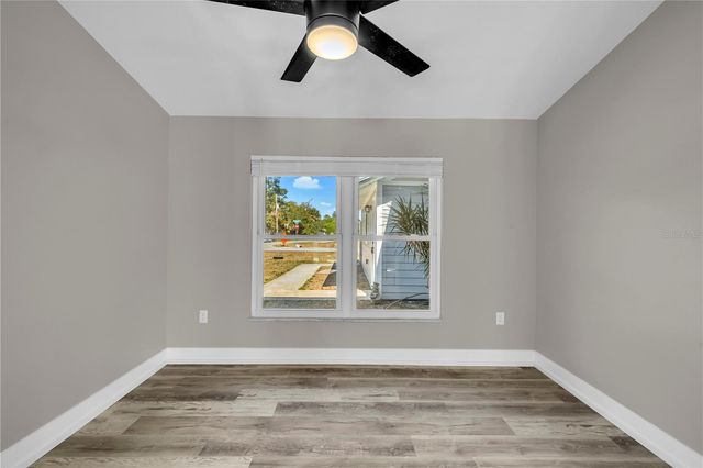 21161 KNOLLWOOD AVENUE, Port Charlotte, FL 33952