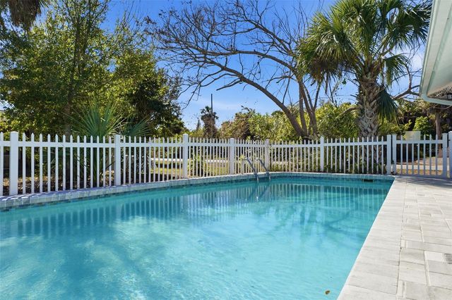 21161 KNOLLWOOD AVENUE, Port Charlotte, FL 33952