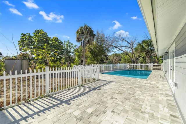 21161 KNOLLWOOD AVENUE, Port Charlotte, FL 33952