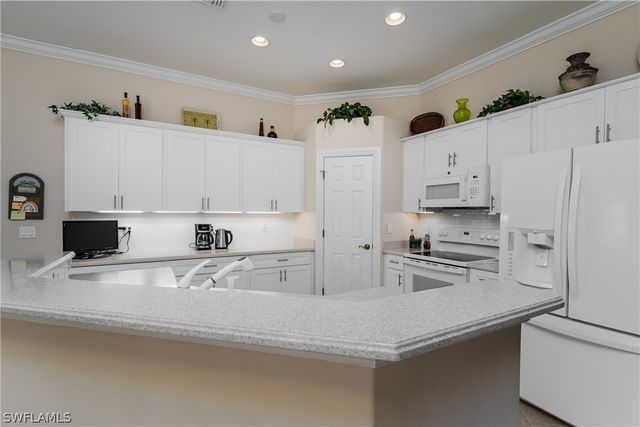 6845 Bent Grass DR, Naples, FL 34113