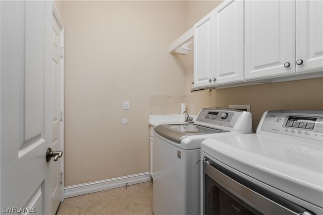 6845 Bent Grass DR, Naples, FL 34113