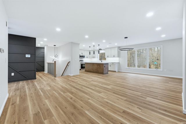 1503 River run Court, Fort Wayne, IN 46825