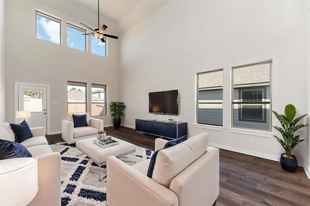 1063 Indian Paint Drive, Bellville, TX 77418