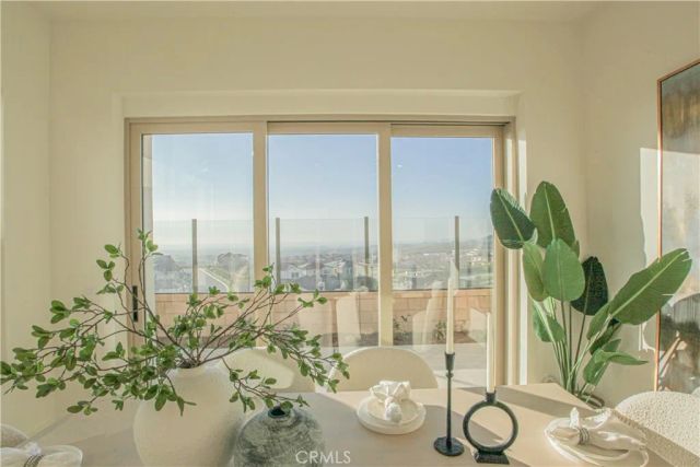 137 Oakstone, Irvine, CA 92618