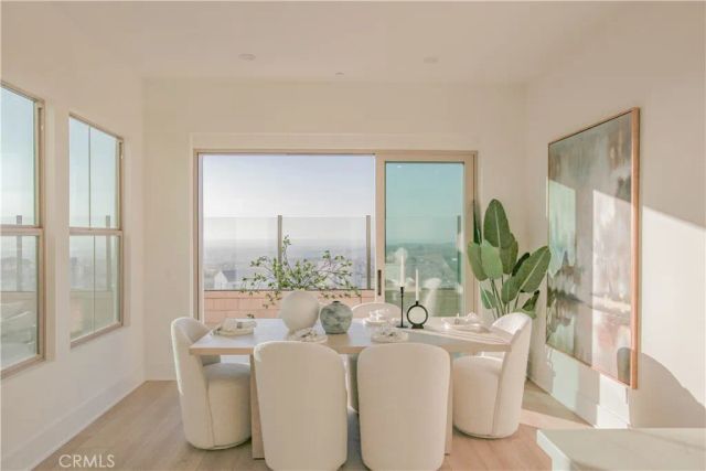 137 Oakstone, Irvine, CA 92618