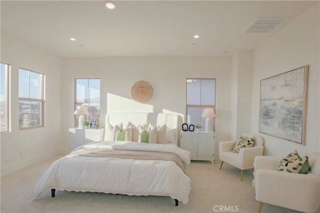 137 Oakstone, Irvine, CA 92618