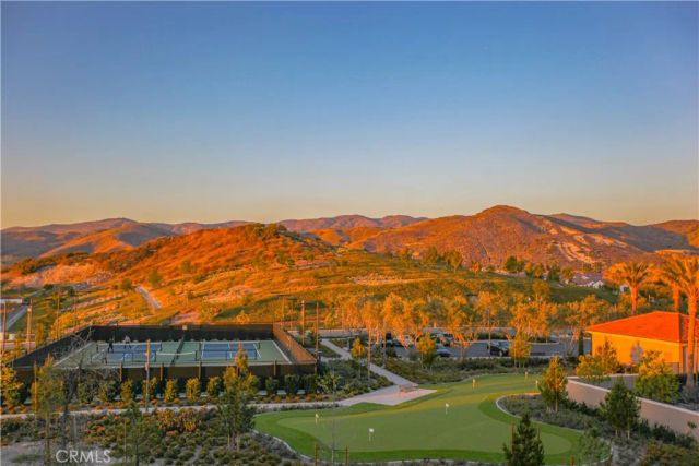 137 Oakstone, Irvine, CA 92618