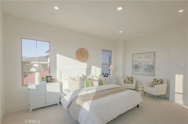 137 Oakstone, Irvine, CA 92618