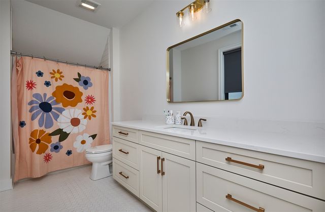 814 SW Prairie Trail Parkway, Ankeny, IA 50023