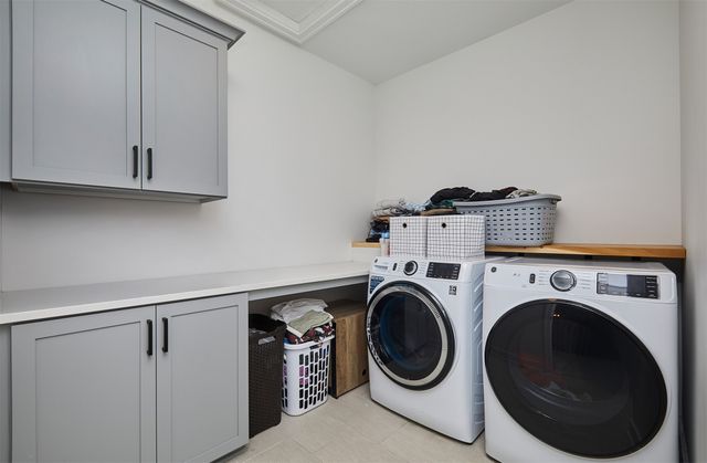 814 SW Prairie Trail Parkway, Ankeny, IA 50023