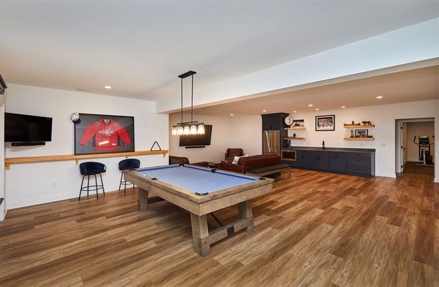 814 SW Prairie Trail Parkway, Ankeny, IA 50023