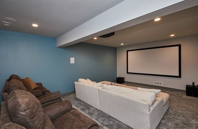 814 SW Prairie Trail Parkway, Ankeny, IA 50023