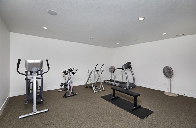 814 SW Prairie Trail Parkway, Ankeny, IA 50023